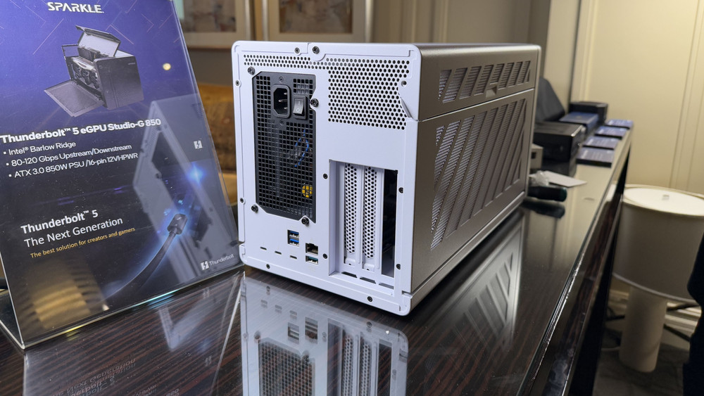Sparkle zeigt wieder sein Thunderbolt 5 Studio-G Ultra 850 eGPU-Gehäuse