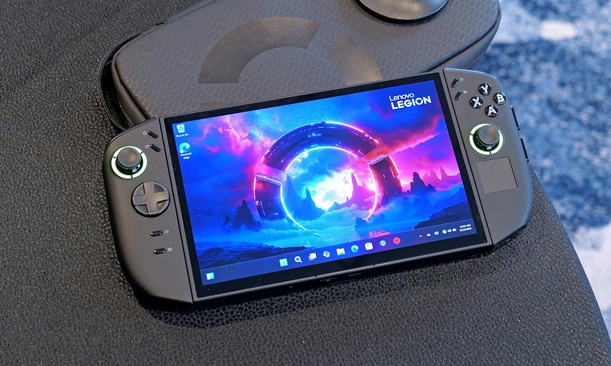 A Lenovo oficializa a Legion Go 2 com ecrã OLED e Ryzen Z2 Extreme