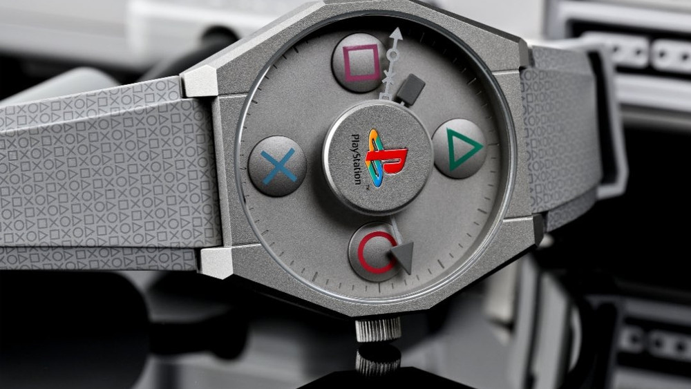 PlayStation hace equipo con ANICORN para hacer un reloj