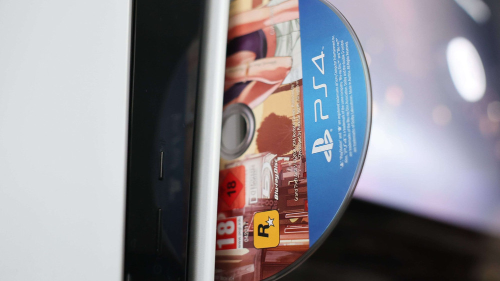 A petition opposing the end of PlayStation discs has reached 166,000 signatures