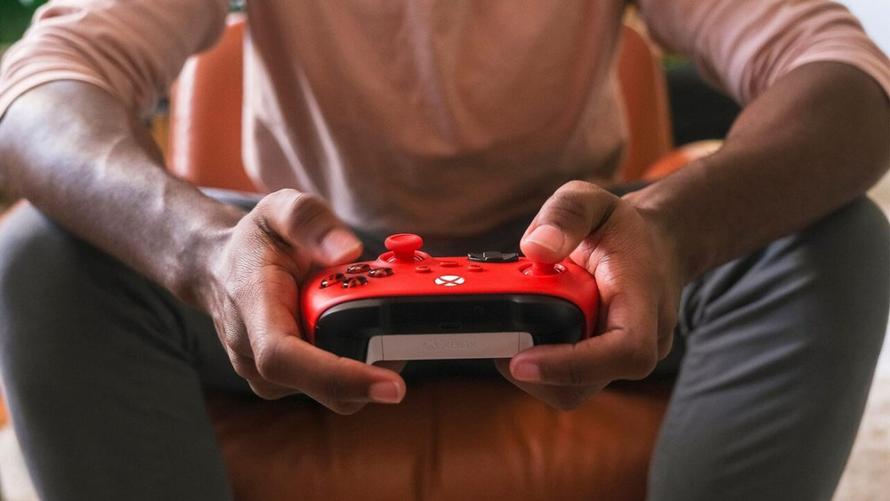 Así es Astral Purple, el nuevo mando de Xbox