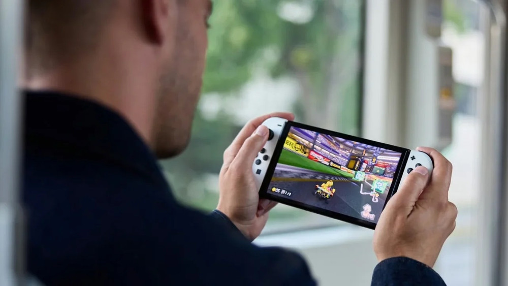 Sembra che entro ottobre arriverà una nuova edizione OLED di Nintendo Switch dedicata a Mario