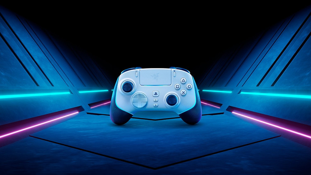 Razer lancia il controller Wolverine V2 Pro per PlayStation 5 e PC al prezzo di 299,99€.