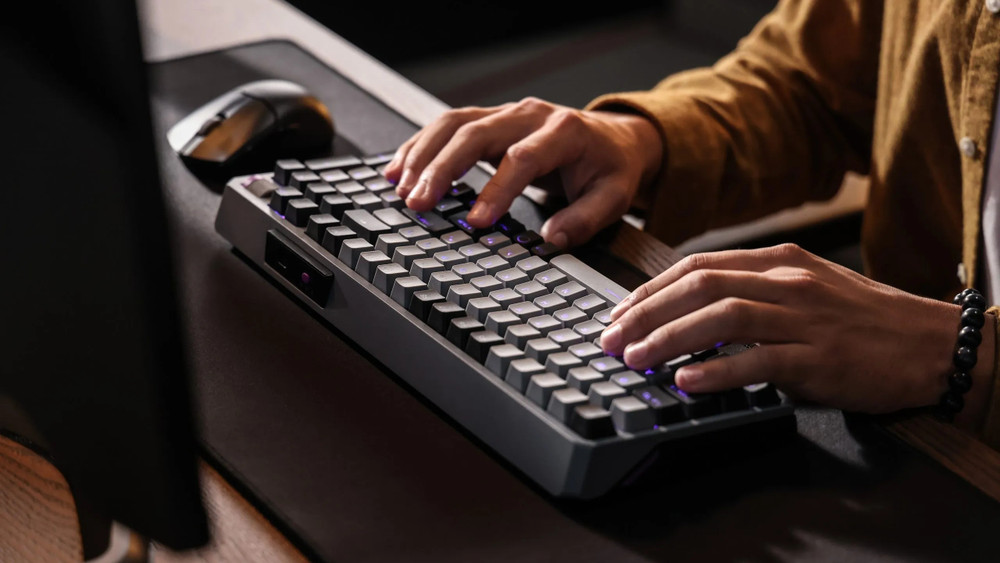Cooler Master lanzará su teclado MasterKeys MK770 el 29 de febrero a un precio de 119,99 euros.