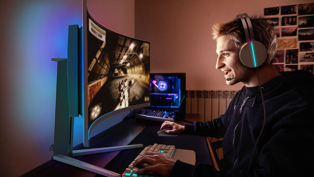 Philips présente son moniteur gaming ultra-large, le Evnia 49M2C8900L QD-OLED à 869,99 £