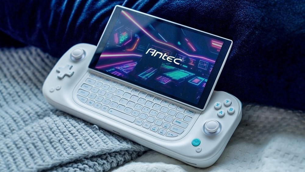 Antec joins forces with AYANEO for the Core HS handheld
