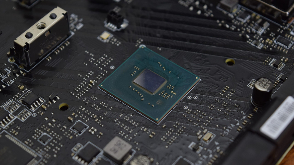 Le caratteristiche del chipset Intel della serie 800 sono state condivise da un insider