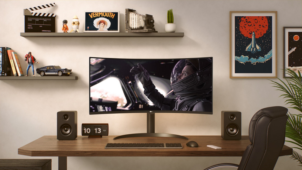 BEWISER Braccio per monitor ultrawide resistente per monitor da 34-49 e nuovi schermi da 57, capacità di peso fino a 20 kg, braccio per monitor girevole in altezza con movimento completo (bianco