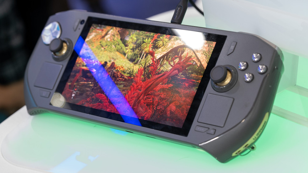 La console portatile della Zotac sarà disponibile alla Gamescom, e i pre-order dovrebbero aprire a breve