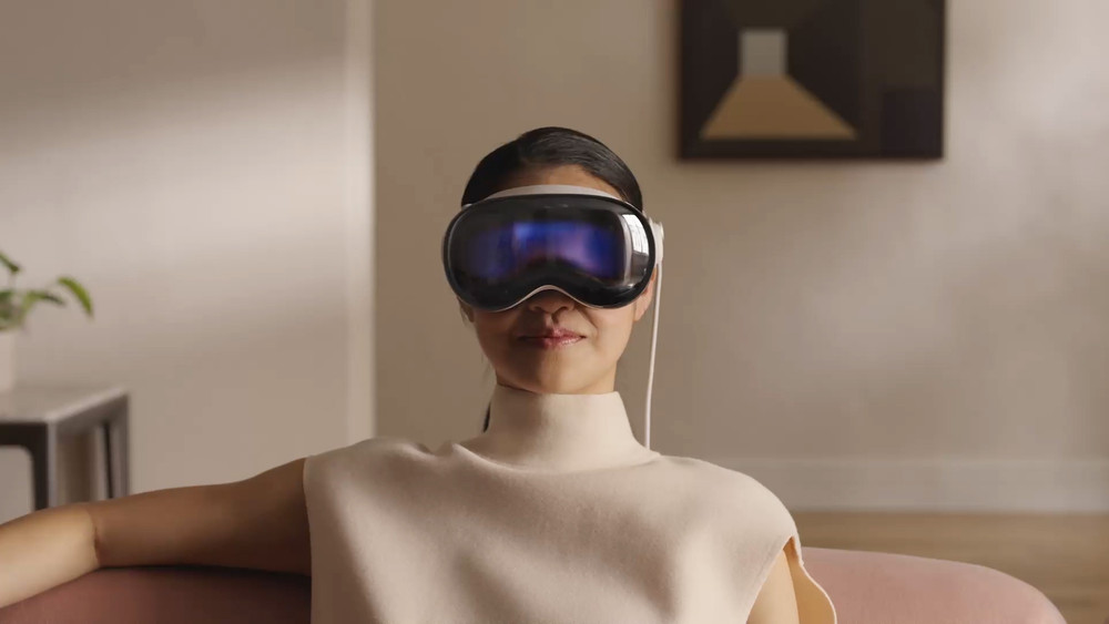 Apple avrebbe già stoppato la produzione dell'Apple Vision Pro