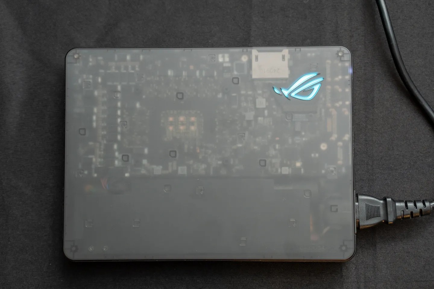 CES 2025 ASUS dévoile le premier eGPU Thunderbolt 5 au monde IG News