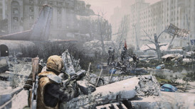 Metro: Last Light Redux (Xbox ONE / Xbox Series X|S) screenshot 2